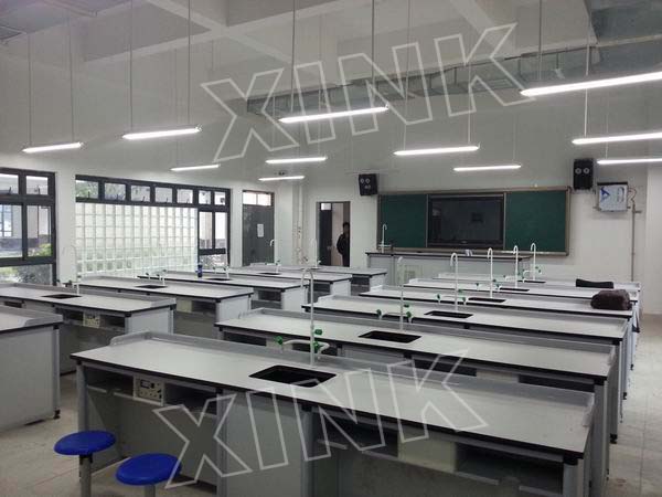 <a href='http://www.gdlangyu.cn/chanpin/53-1.html' target='1' style='font-size:18px; font-weight:bold; color:#000000;'>科學實驗室</a>