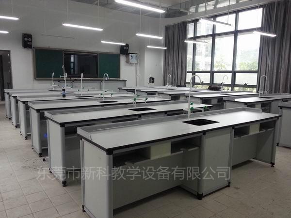 <a href='http://www.gdlangyu.cn/chanpin/53-1.html' target='1' style='font-size:18px; font-weight:bold; color:#000000;'>科學實驗室</a>設備