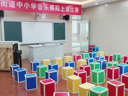 <a href='http://www.gdlangyu.cn/chanpin/58-1.html' target='1' style='font-size:18px; font-weight:bold; color:#000000;'>音樂功能室</a>