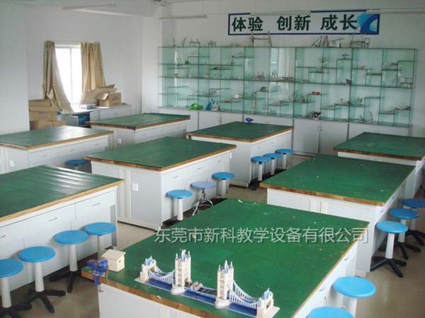 <a href='http://www.gdlangyu.cn/chanpinyiji/37-1.html' target='1' style='font-size:18px; font-weight:bold; color:#ff0000;'>通用技術(shù)實驗室設(shè)備</a>
